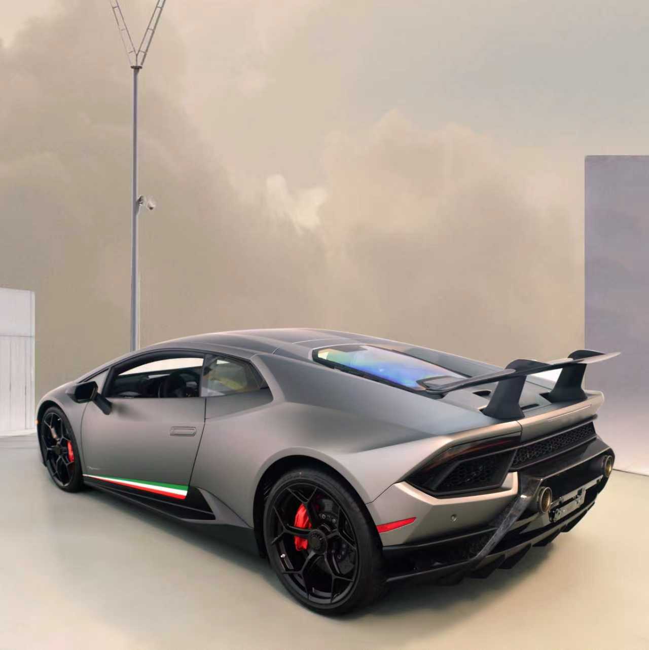 Lamborghini Huracan Performante Style Wing