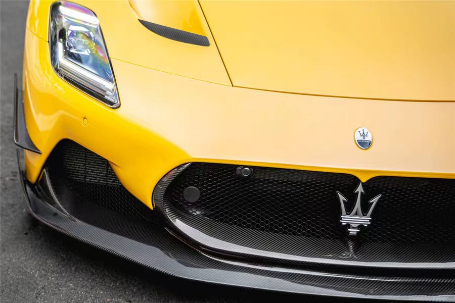 MC20 Maserati Carbon Lip