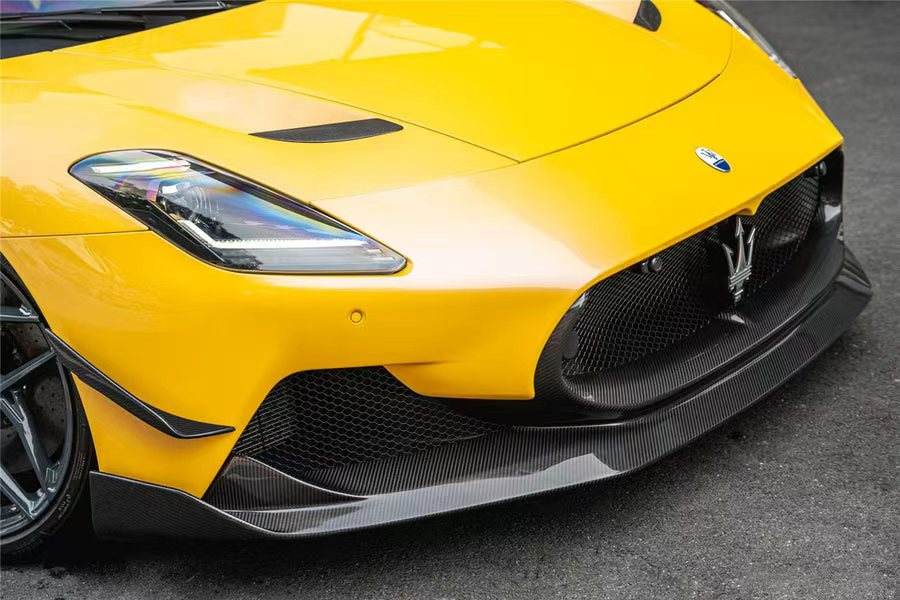 MC20 Maserati Carbon Lip